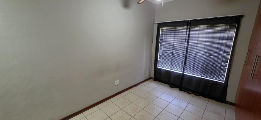 8 Bedroom Property for Sale in Meiringspark North West